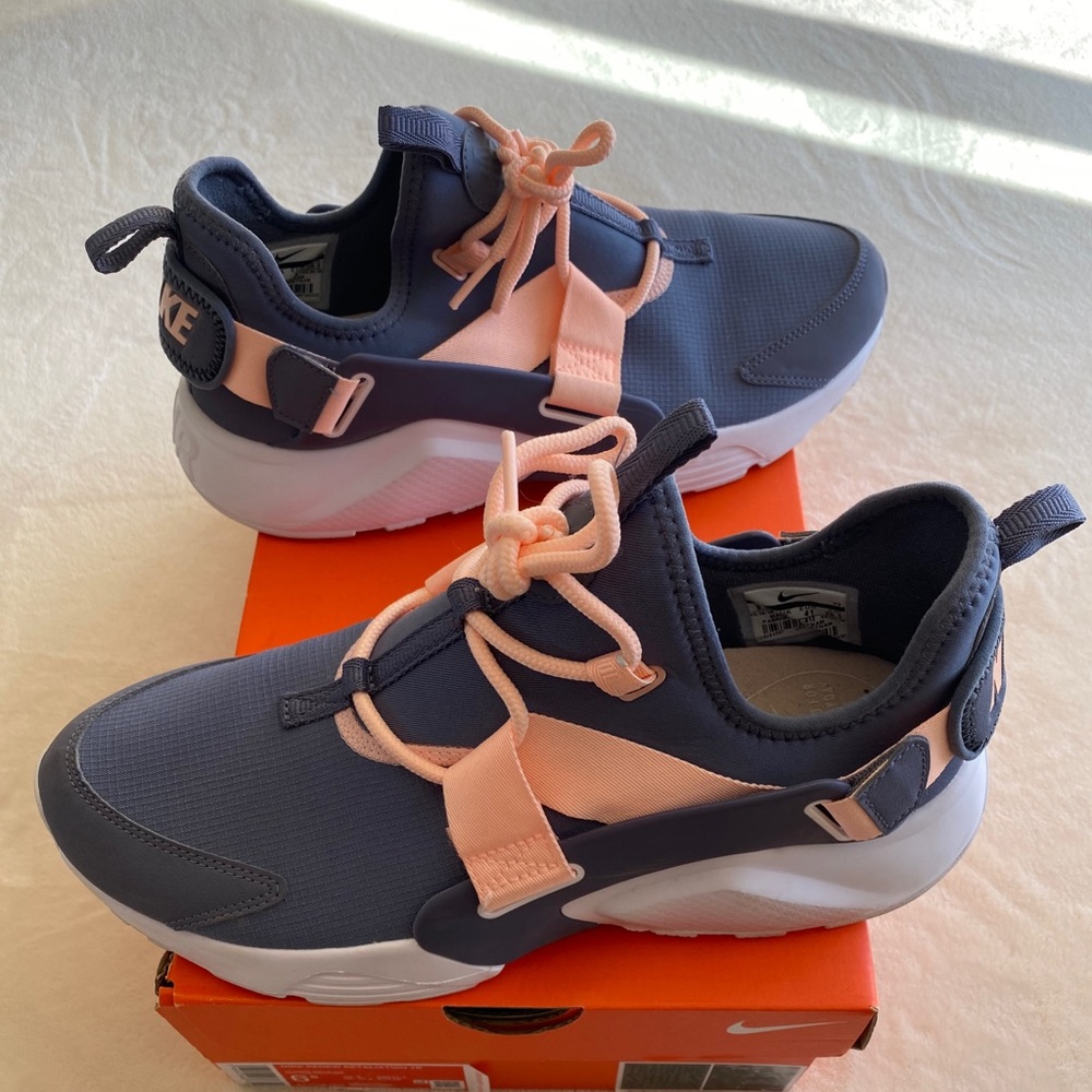 Nike Huarache City Low